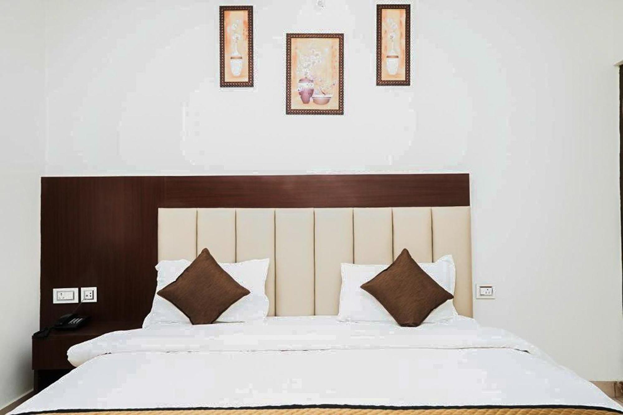 Hotel The 7 Seas Ришикеш Экстерьер фото