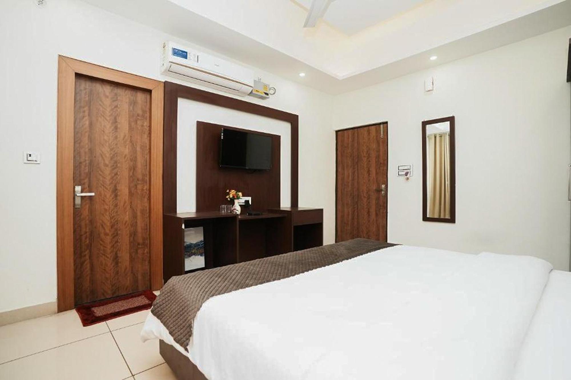 Hotel The 7 Seas Ришикеш Экстерьер фото